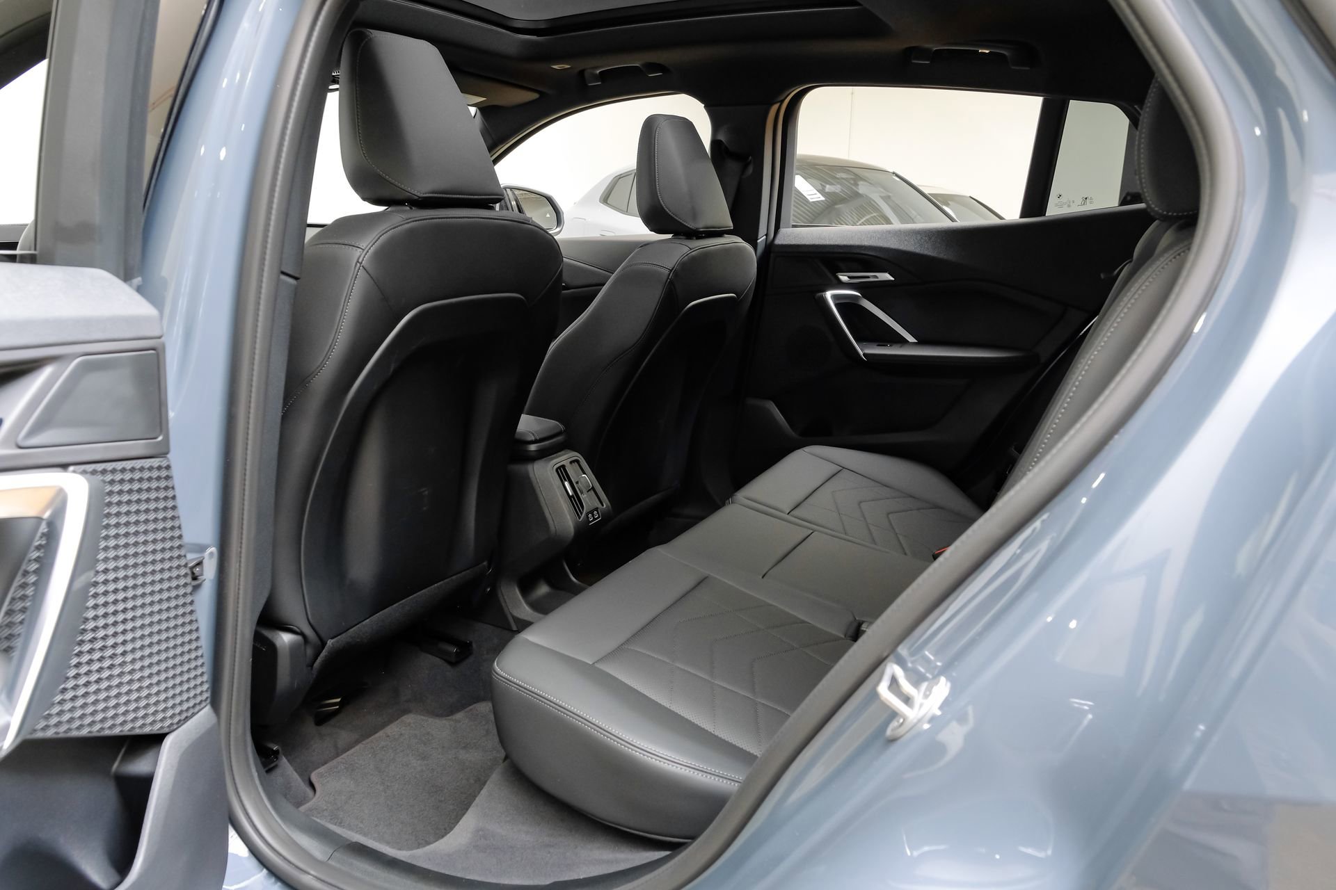 Used 2025 BMW X2 xDrive28i image 40