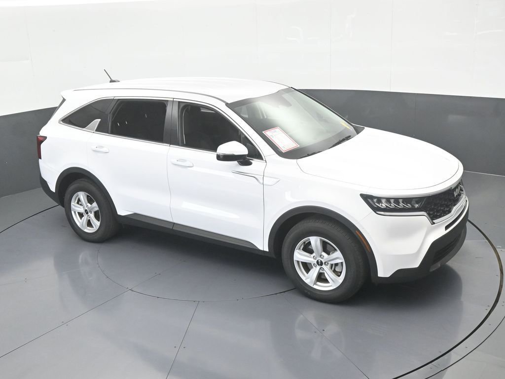 Used 2023 Kia Sorento LX image 49