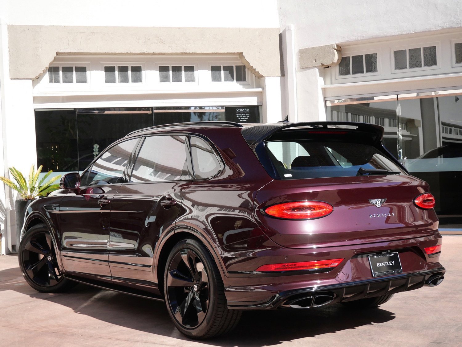 Used 2022 Bentley Bentayga V8 image 3