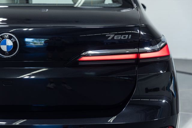 Certified 2023 BMW 760i xDrive AWD/4WD image 8
