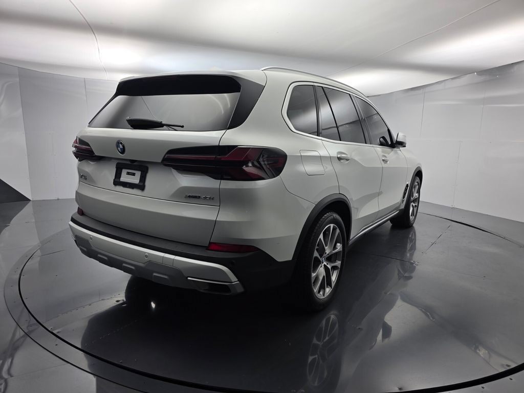 Certified 2024 BMW X5 xDrive40i w/ Premium Package AWD/4WD image 4
