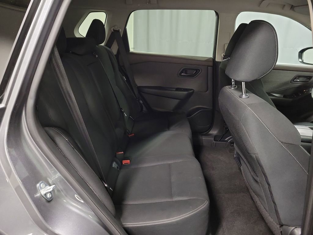 Used 2023 Nissan Rogue S image 24