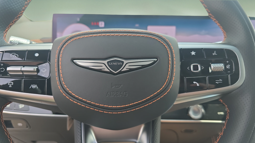 New 2026 Genesis GV70 2.5T Sport Prestige AWD/4WD image 17