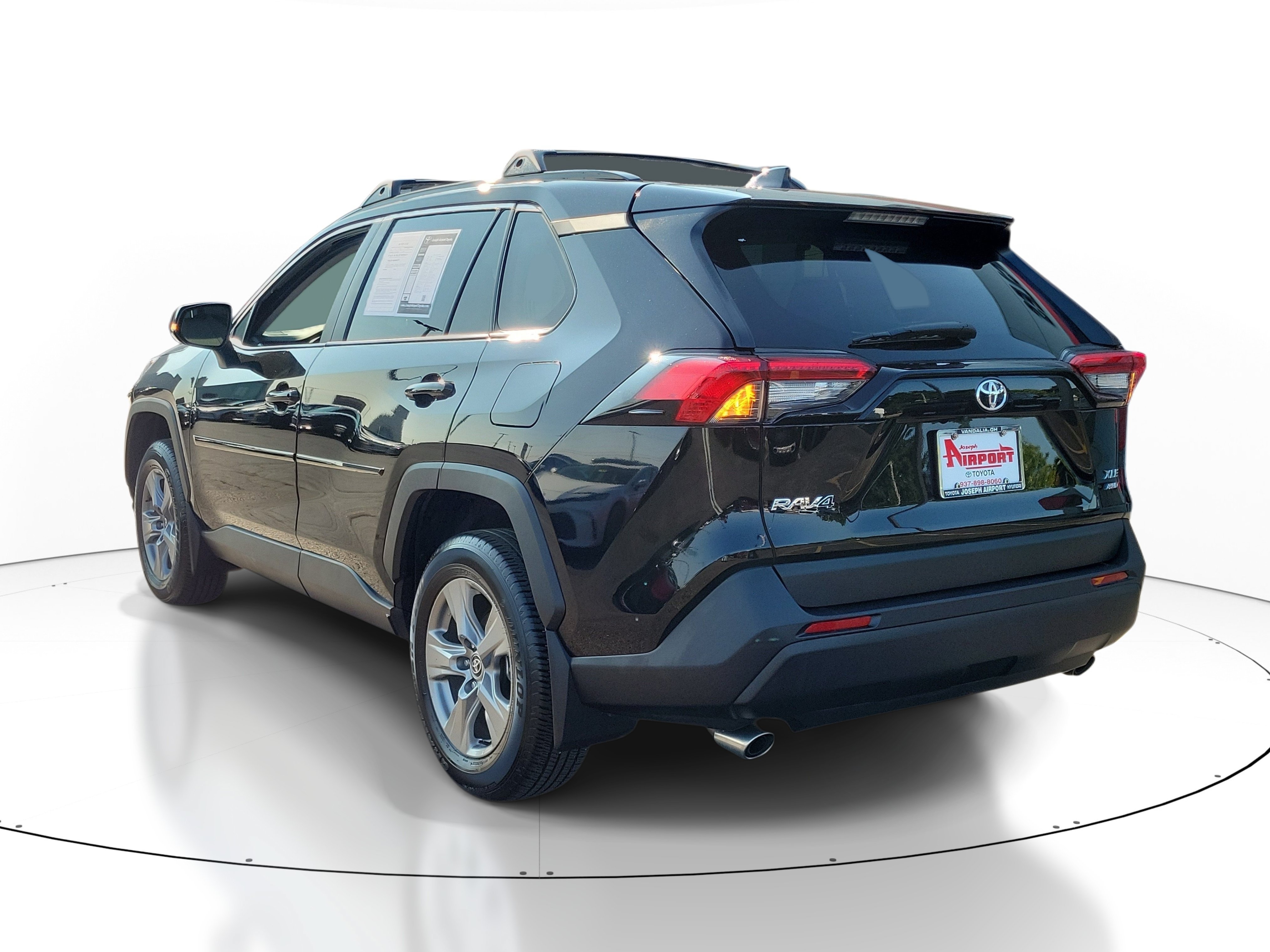 Used 2024 Toyota RAV4 XLE w/ Convenience Package AWD/4WD image 3