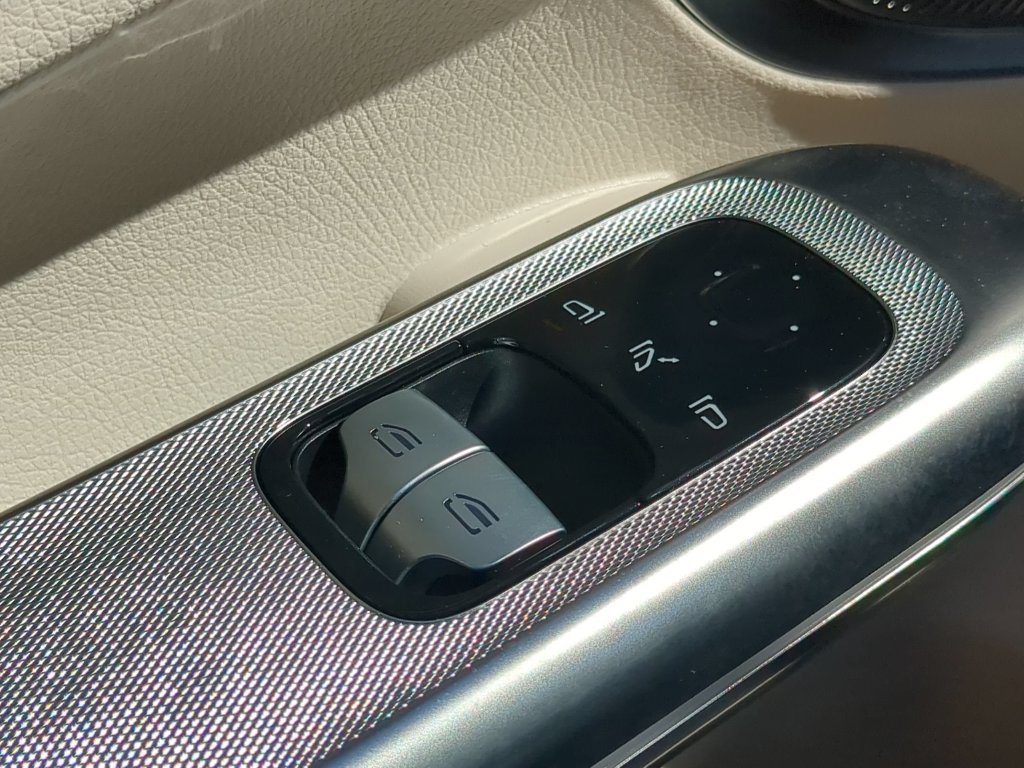 Certified 2024 Mercedes-Benz CLE 300 4MATIC Coupe image 10