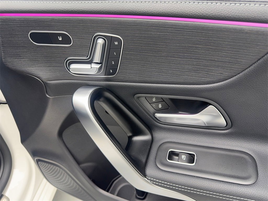 Used 2024 Mercedes-Benz CLA 250 4MATIC image 47