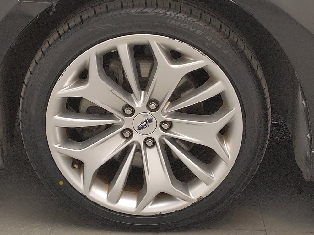 Used 2019 Ford Taurus Limited FWD image 31