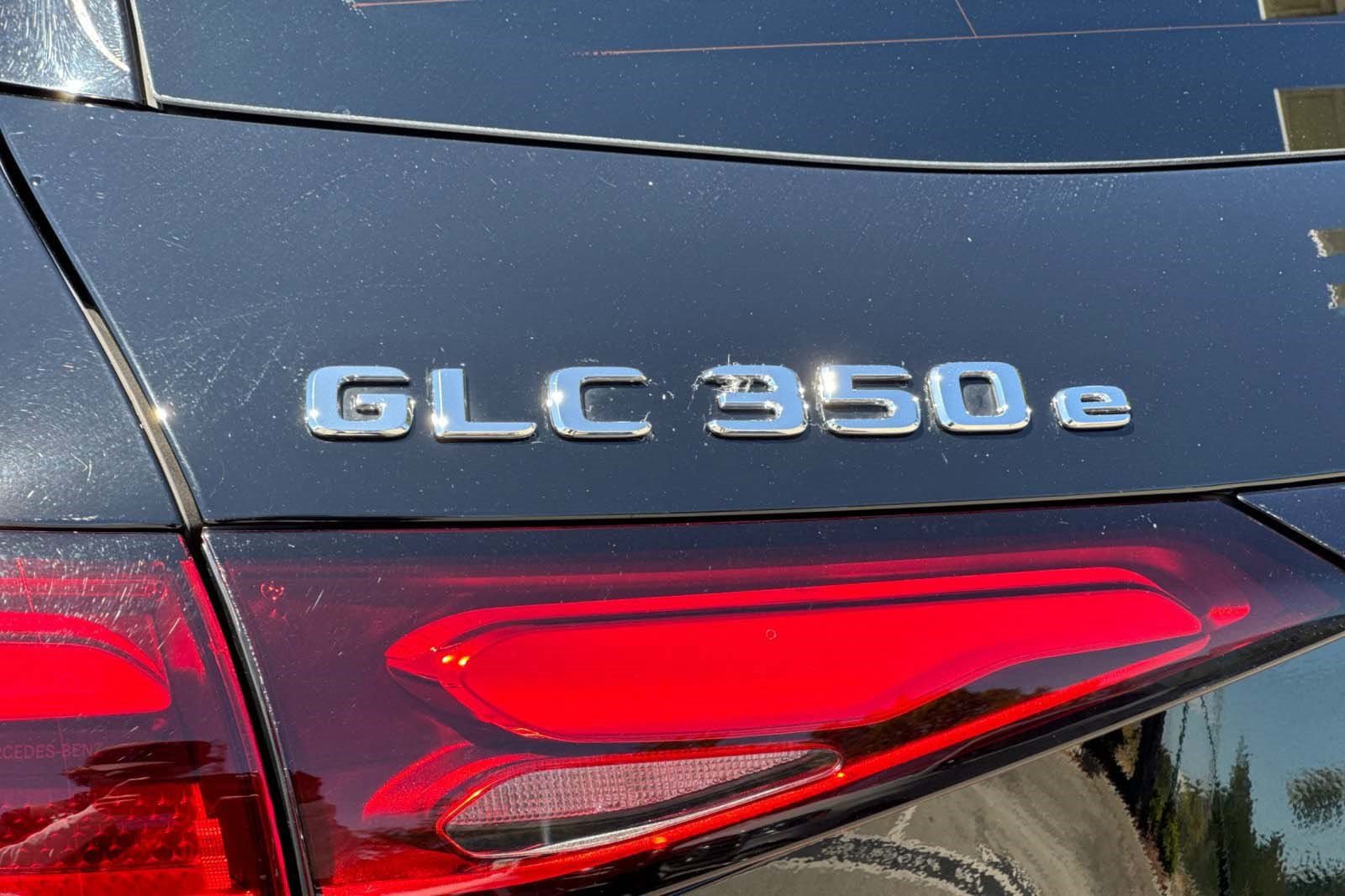 Used 2025 Mercedes-Benz GLC 350e 4MATIC image 29