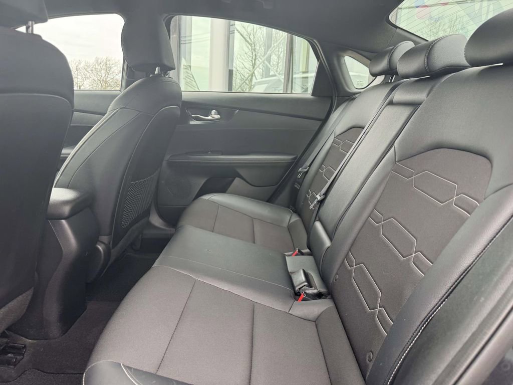 Used 2023 Kia Forte GT-Line image 10