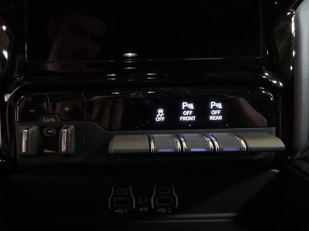 New 2027 RAM 1500 Laramie w/ Night Edition AWD/4WD image 24