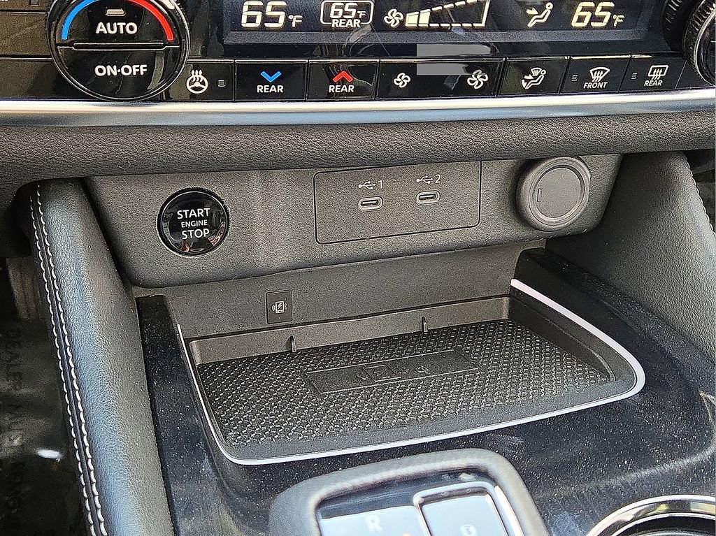 Used 2024 Nissan Rogue Platinum w/ Platinum Premium Package image 30