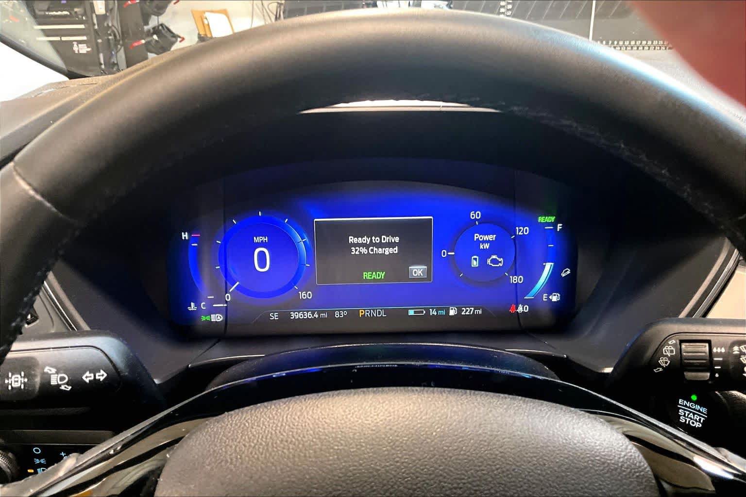 Used 2022 Ford Escape Titanium FWD image 25