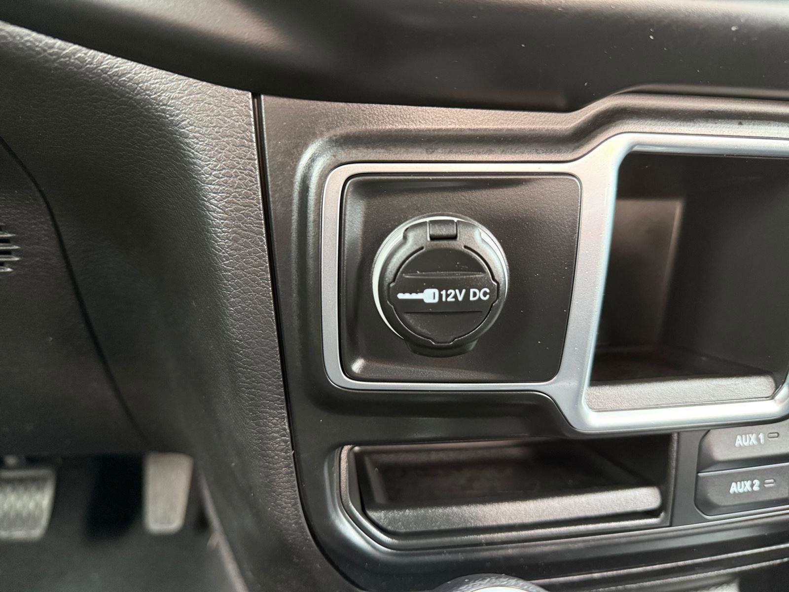 Used 2021 Jeep Wrangler Sport image 25