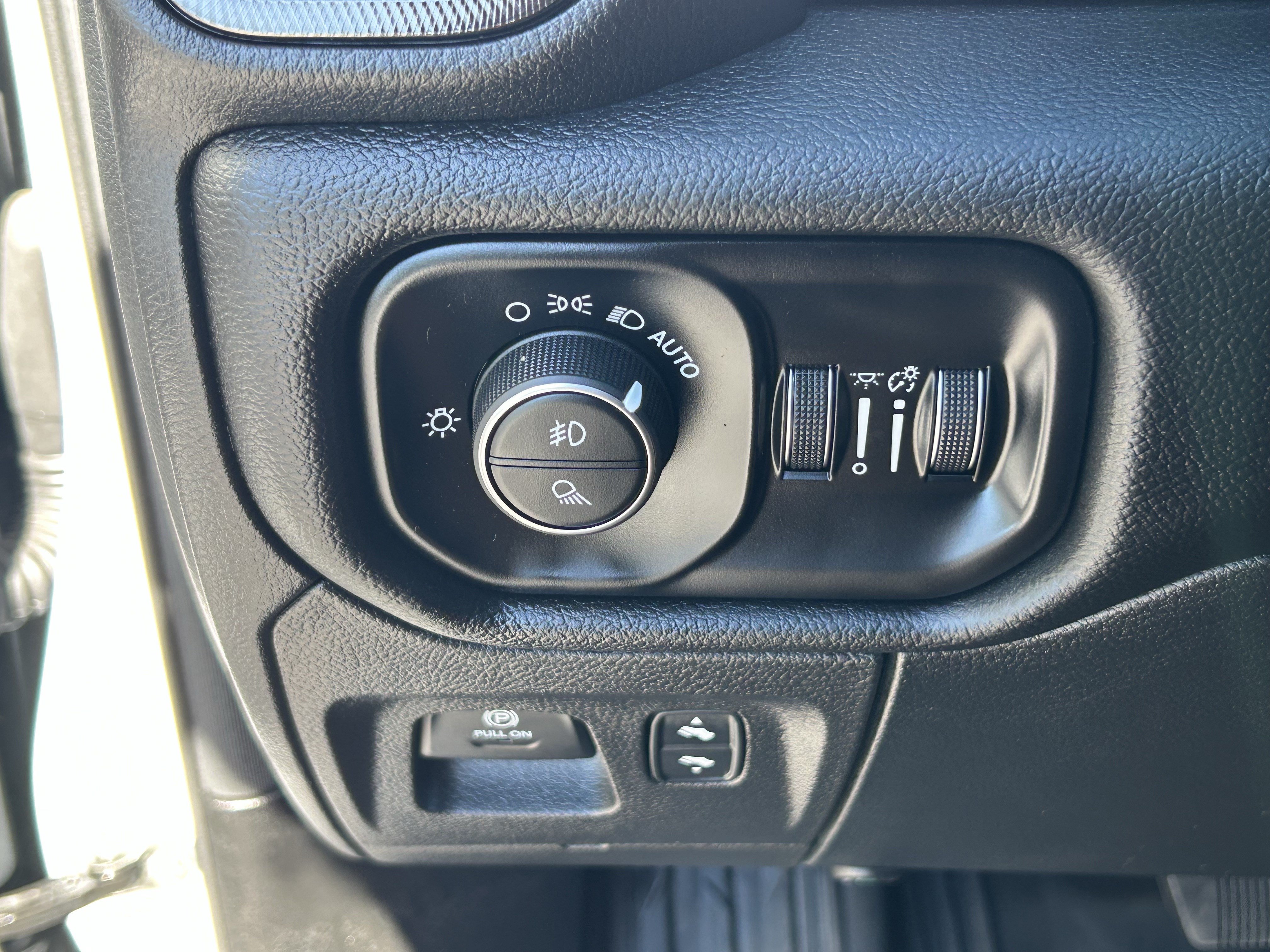 Used 2025 RAM 1500 Rebel w/ Rebel Level 2 Equipment Group AWD/4WD image 20