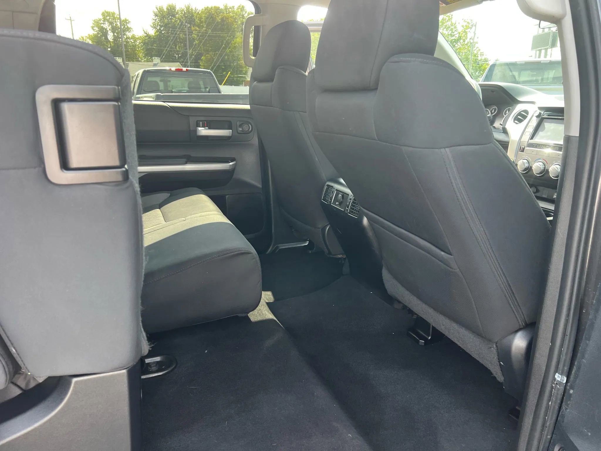 Used 2016 Toyota Tundra SR5 image 22