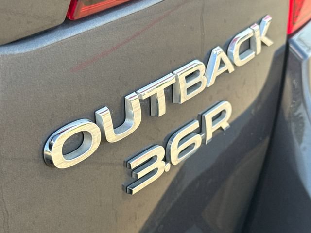 Used 2017 Subaru Outback 3.6R Limited AWD/4WD image 11