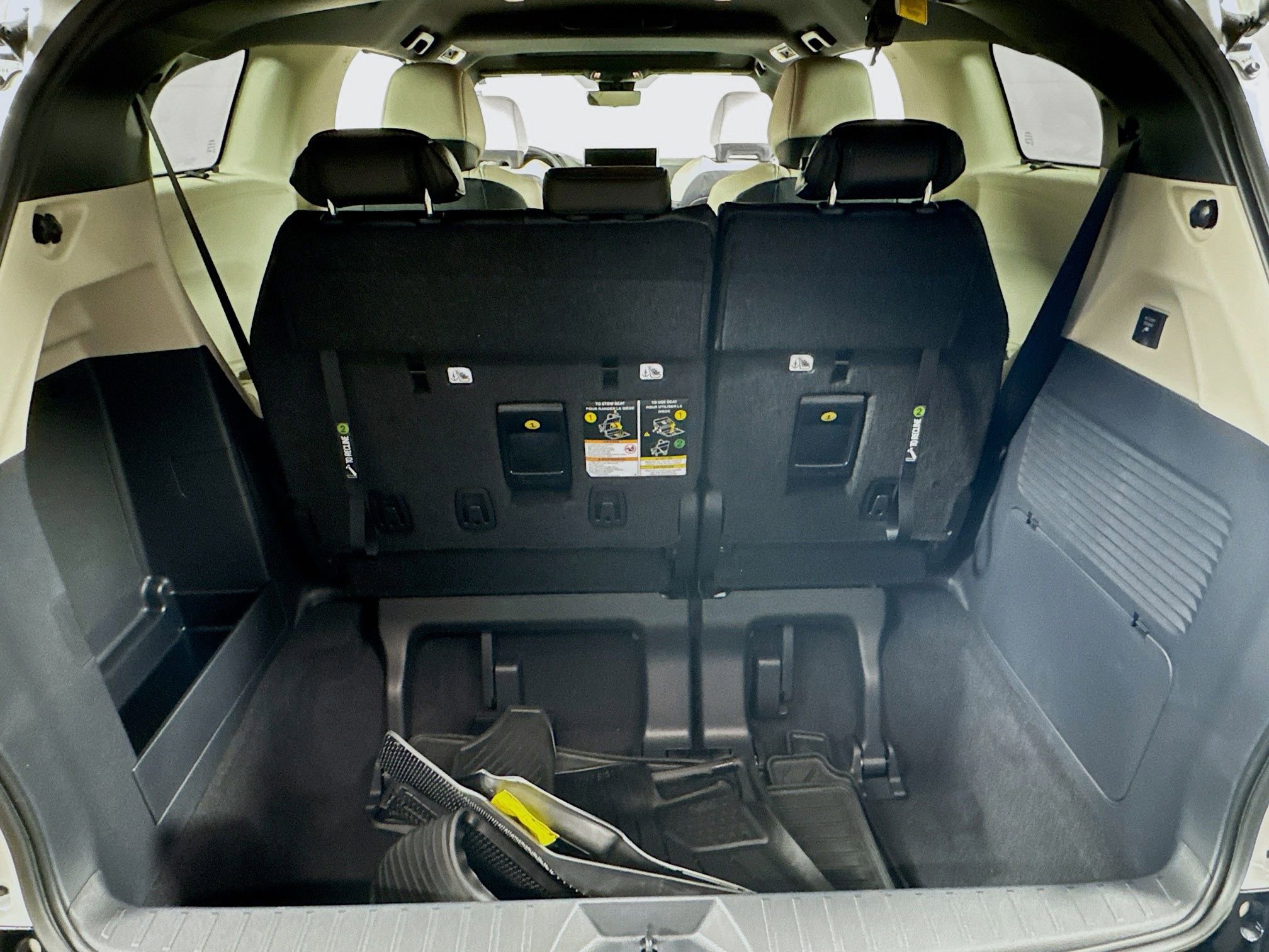 Certified 2026 Toyota Sienna Limited image 21