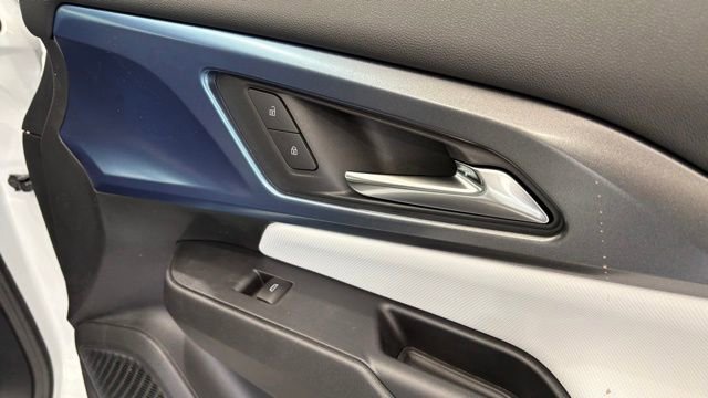 New 2026 Chevrolet Equinox EV LT FWD image 25