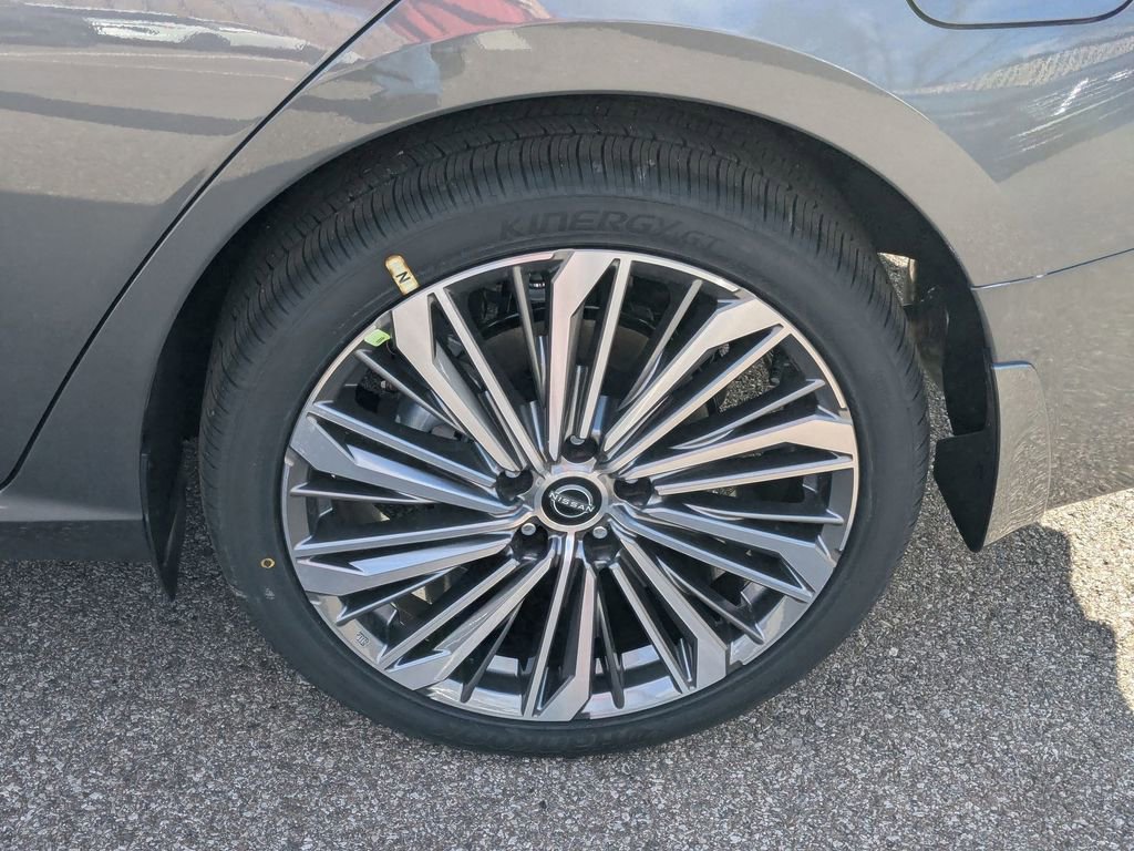 New 2025 Nissan Altima 2.5 SL image 13