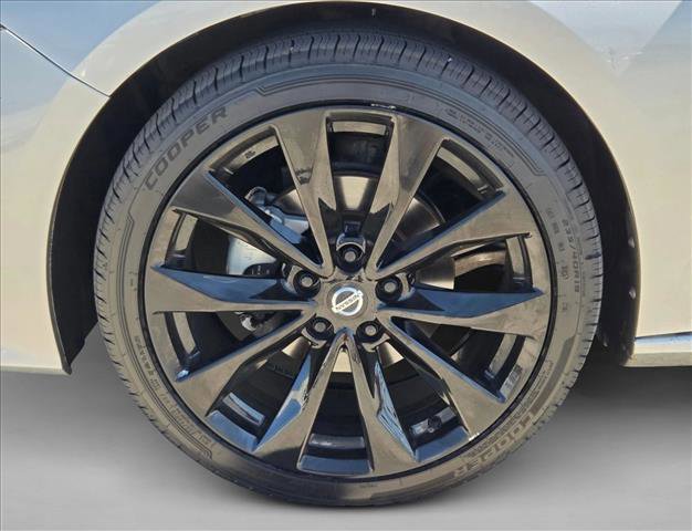 Used 2021 Nissan Altima 2.5 SR FWD image 22