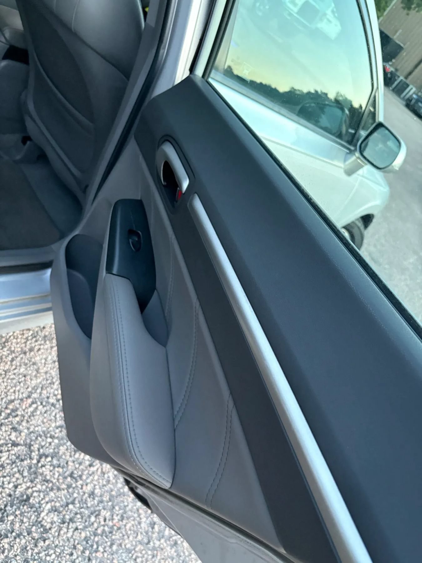 Used 2010 Honda Civic EX-L image 28