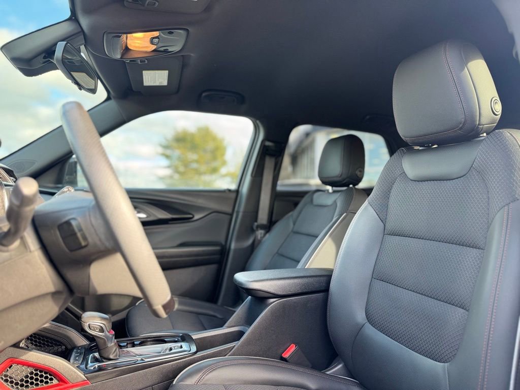 Used 2023 Chevrolet TrailBlazer RS image 17