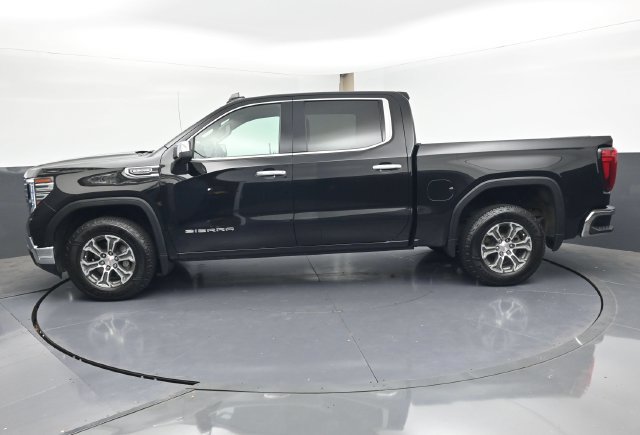 Used 2025 GMC Sierra 1500 SLT RWD image 4