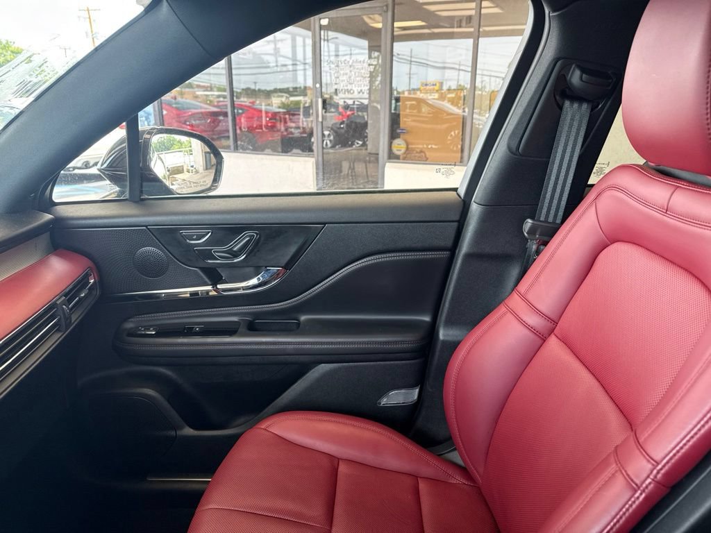 Certified 2025 Lincoln Corsair Reserve AWD/4WD image 22