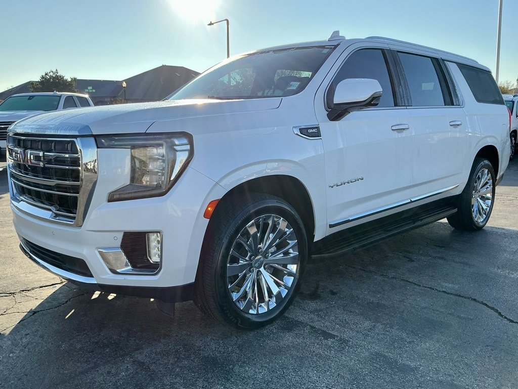 Used 2021 GMC Yukon XL SLT w/ SLT Luxury Plus Package image 7