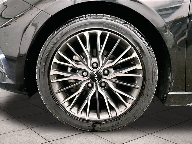 Used 2022 Kia Forte GT-Line w/ GT-Line Technology Package FWD image 8