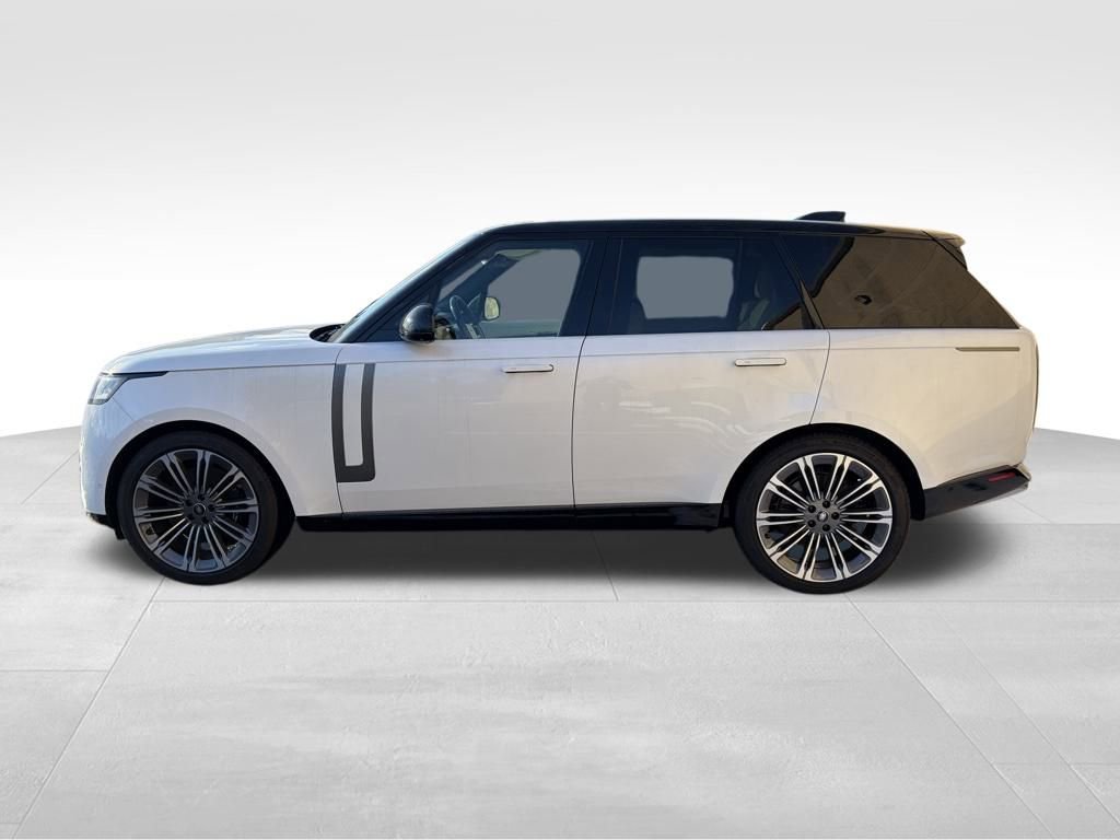 New 2025 Land Rover Range Rover SE image 4