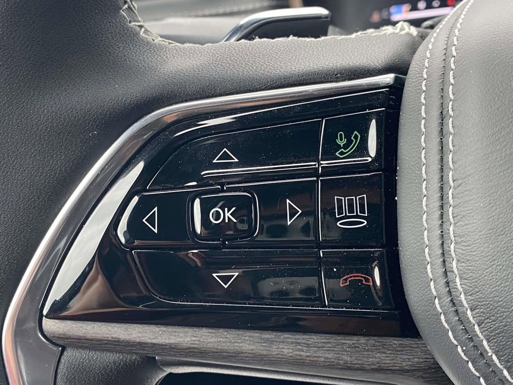 New 2025 Jeep Grand Cherokee Overland w/ Luxury Tech Group IV image 29