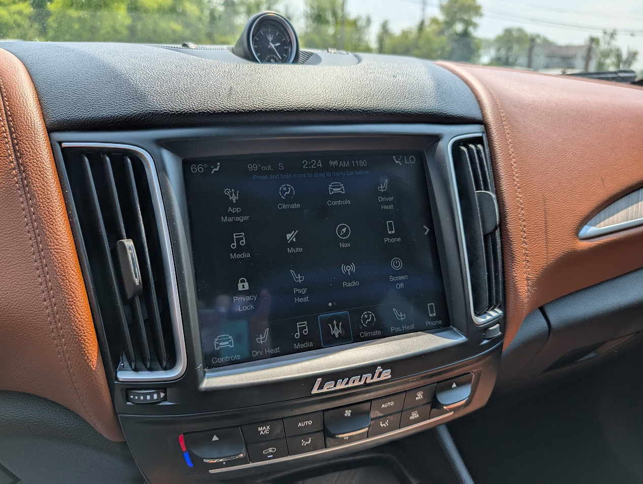 Used 2019 Maserati Levante image 25