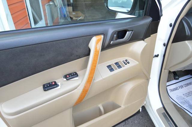 Used 2010 Toyota Highlander 4WD Hybrid w/ Extra Value Pkg 2 image 58