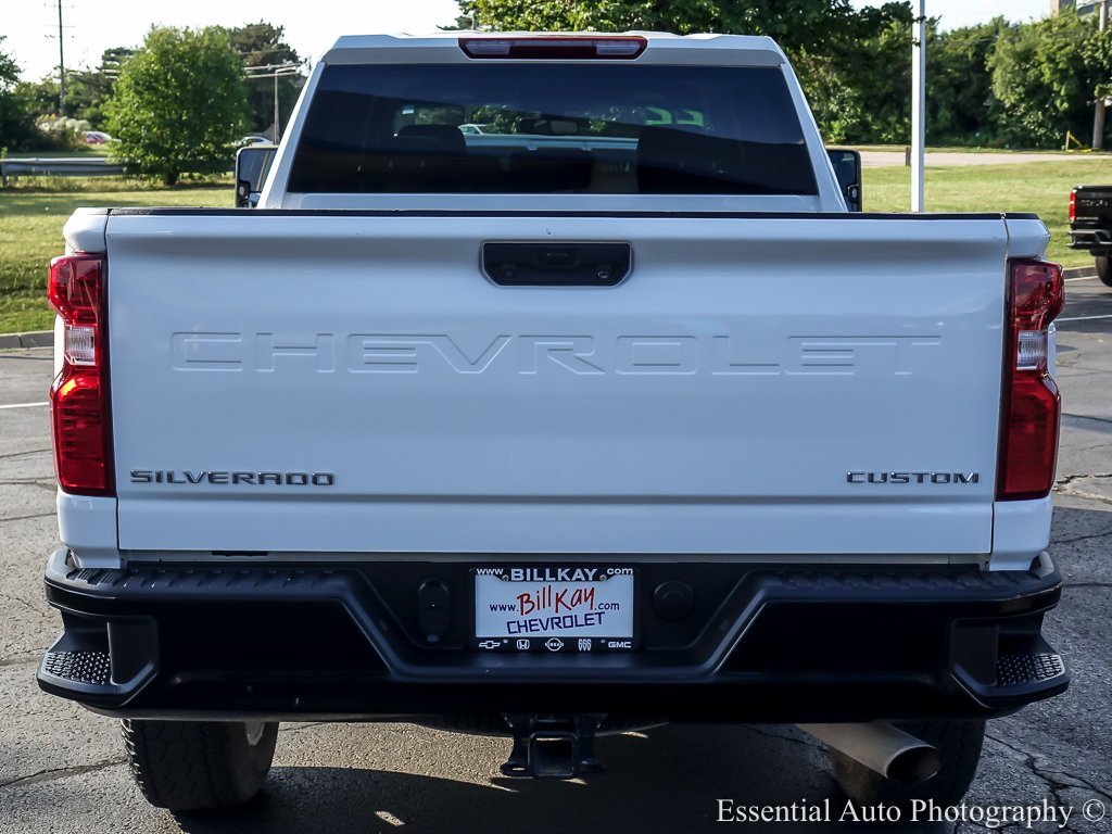 Used 2022 Chevrolet Silverado 2500 Custom w/ Custom Value Package image 9