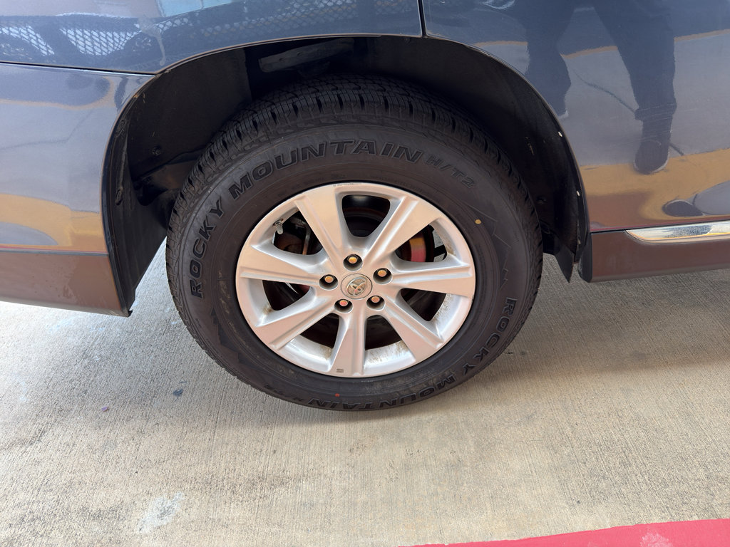Used 2013 Toyota Highlander SE image 27