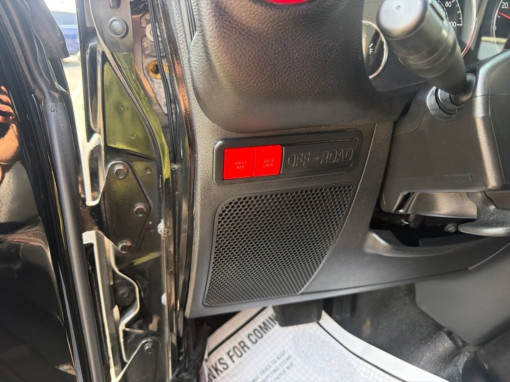 Used 2018 Jeep Wrangler Unlimited Rubicon AWD/4WD image 26