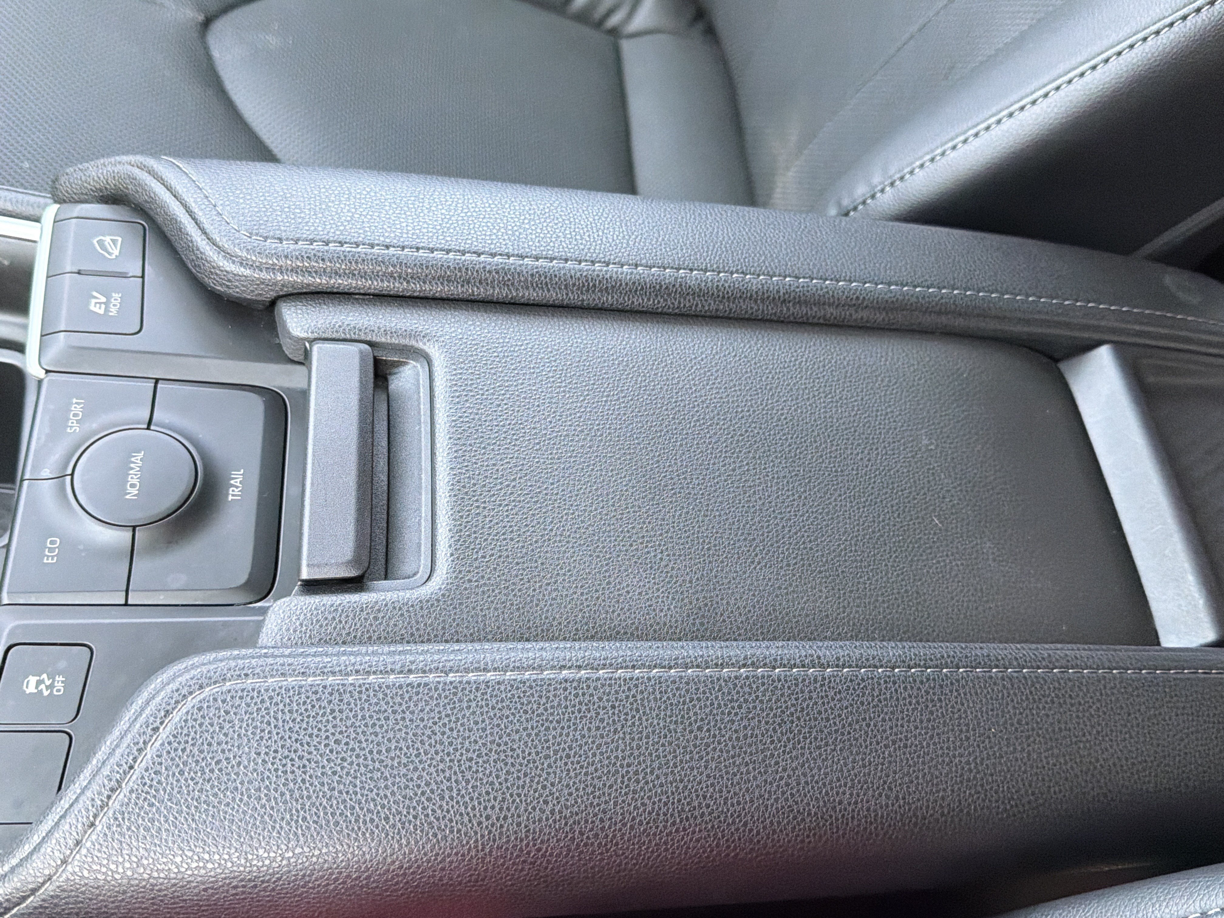 Used 2024 Toyota Grand Highlander AWD Hybrid image 13