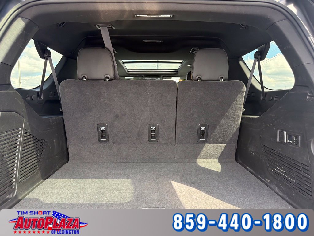 Used 2024 GMC Yukon XL AT4 w/ AT4 Premium Plus Package AWD/4WD image 37