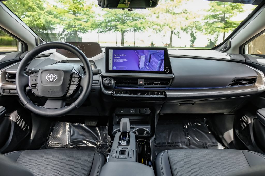 Used 2024 Toyota Prius Limited w/ Limited Premium Package FWD image 16