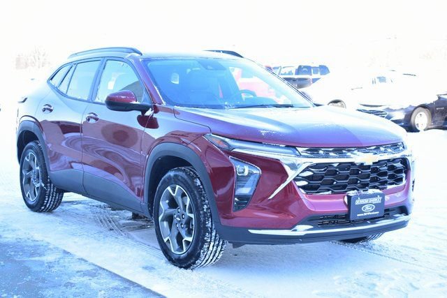 Used 2025 Chevrolet Trax LT w/ LT Convenience Package image 7