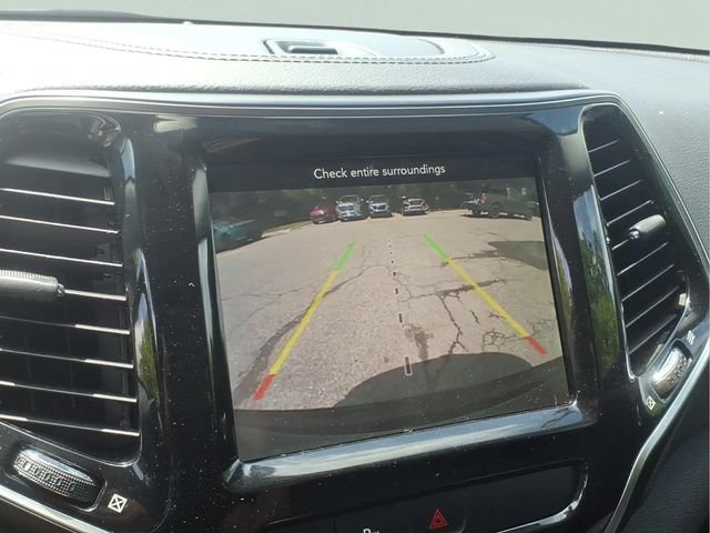 Used 2019 Jeep Cherokee Limited AWD/4WD image 21