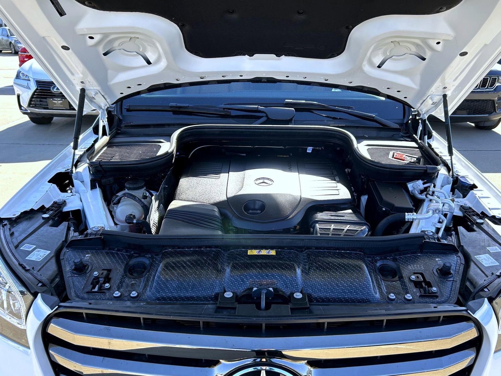 Used 2025 Mercedes-Benz GLS 450 4MATIC image 24