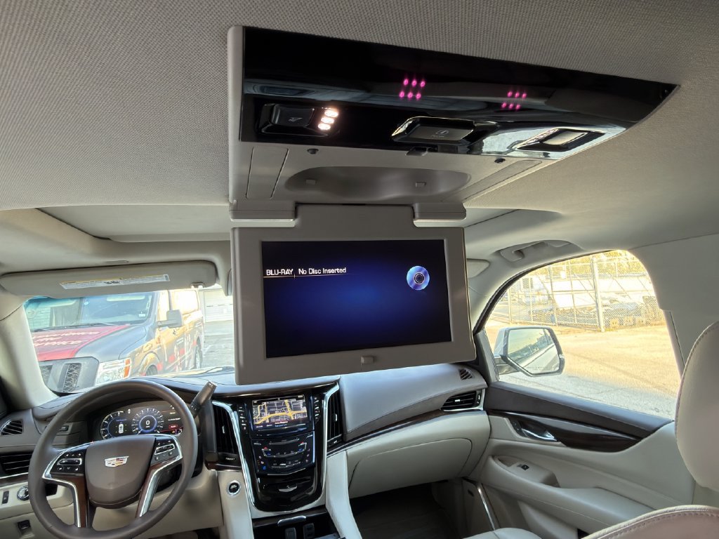 Used 2017 Cadillac Escalade Premium Luxury RWD image 31