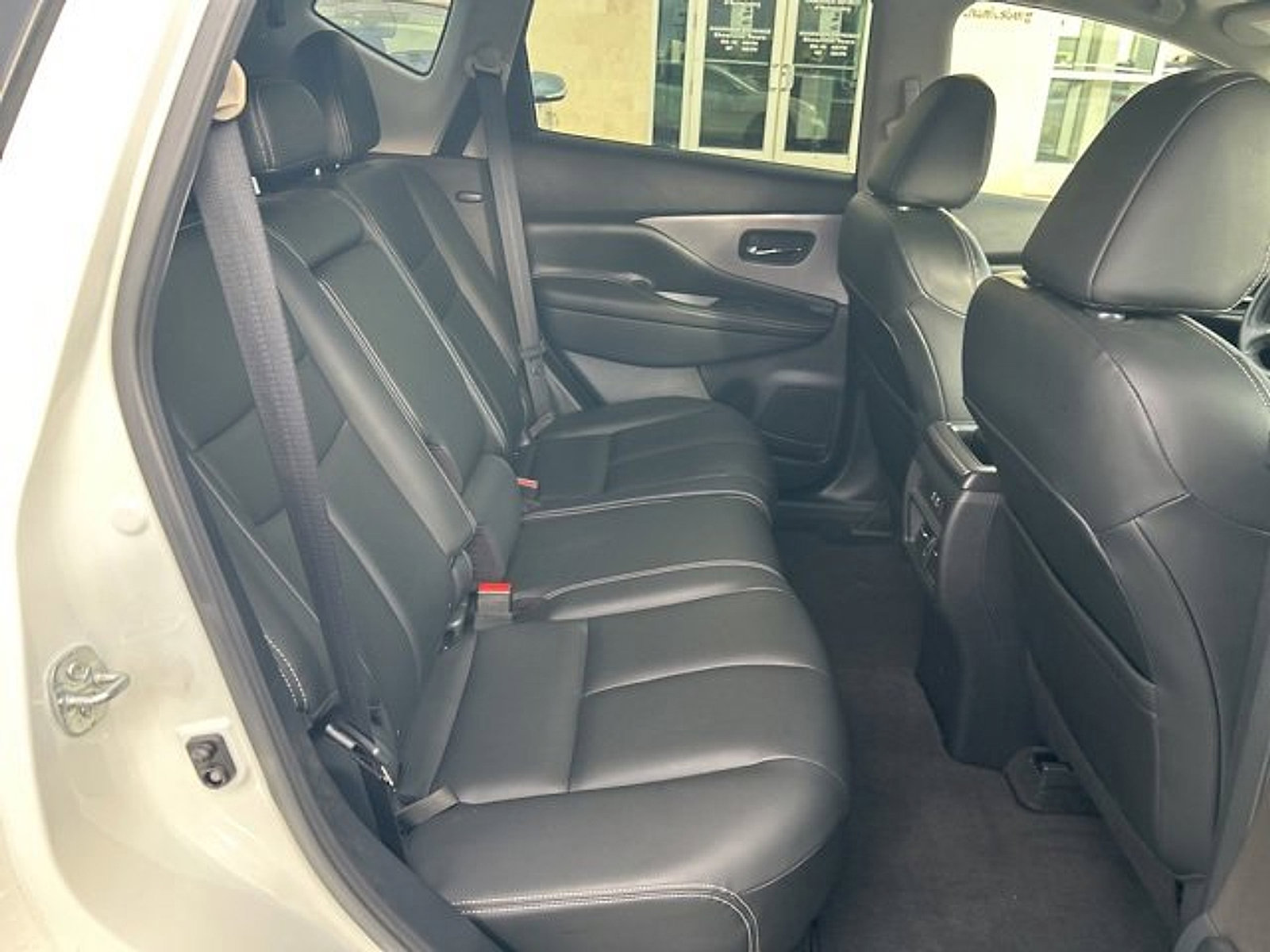 Used 2024 Nissan Murano SV w/ SV Midnight Edition Package image 15