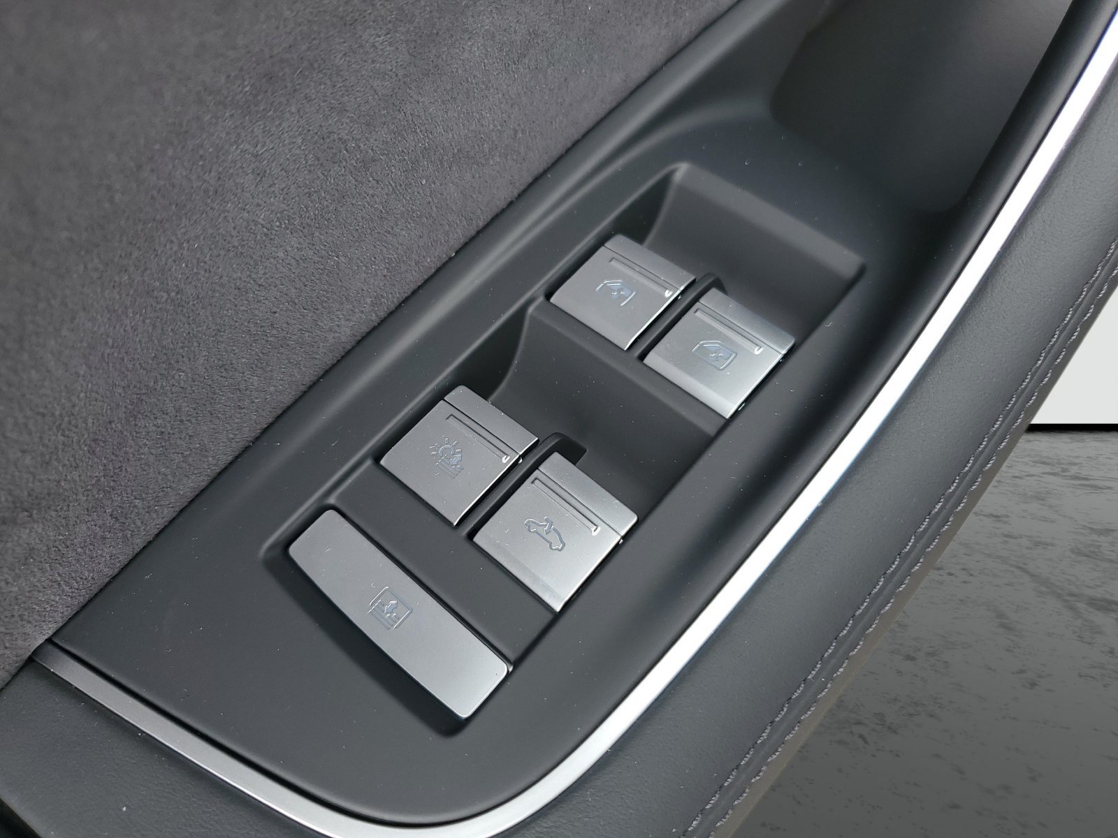 New 2026 Audi A8 L 3.0T AWD/4WD image 17