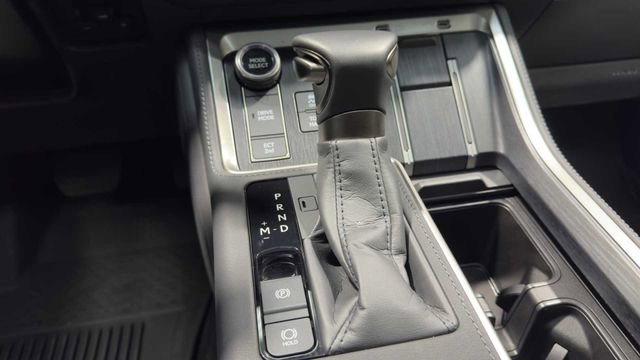 Used 2025 Lexus GX 550 550 Premium w/ Accessory Package (2T) image 21