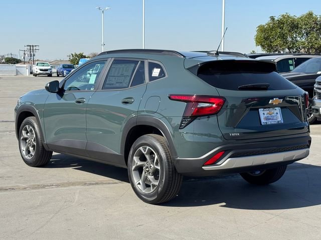 New 2026 Chevrolet Trax LT image 3