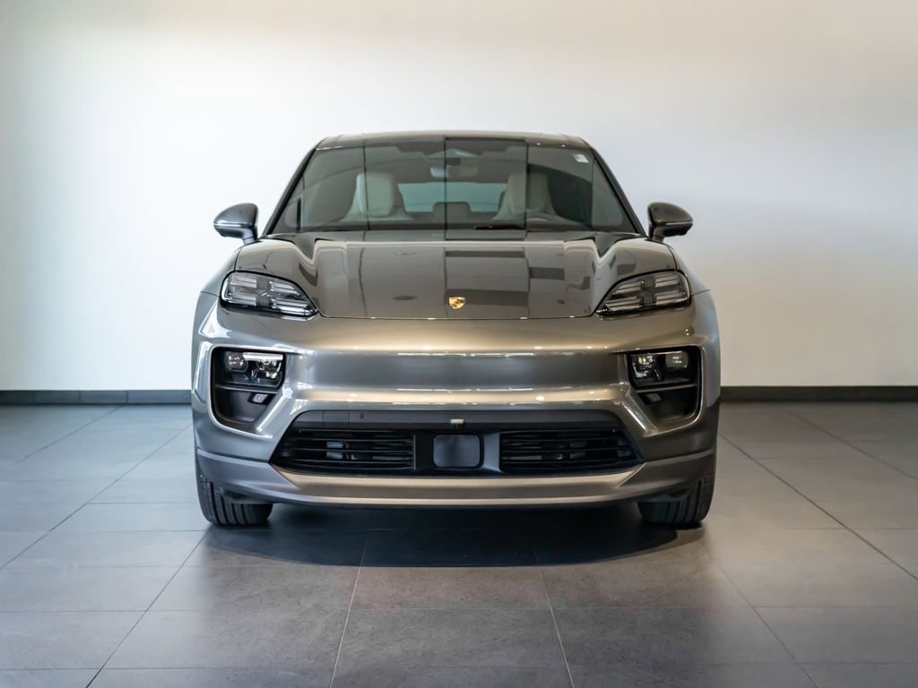 Certified 2025 Porsche Macan 4S Electric AWD/4WD image 10