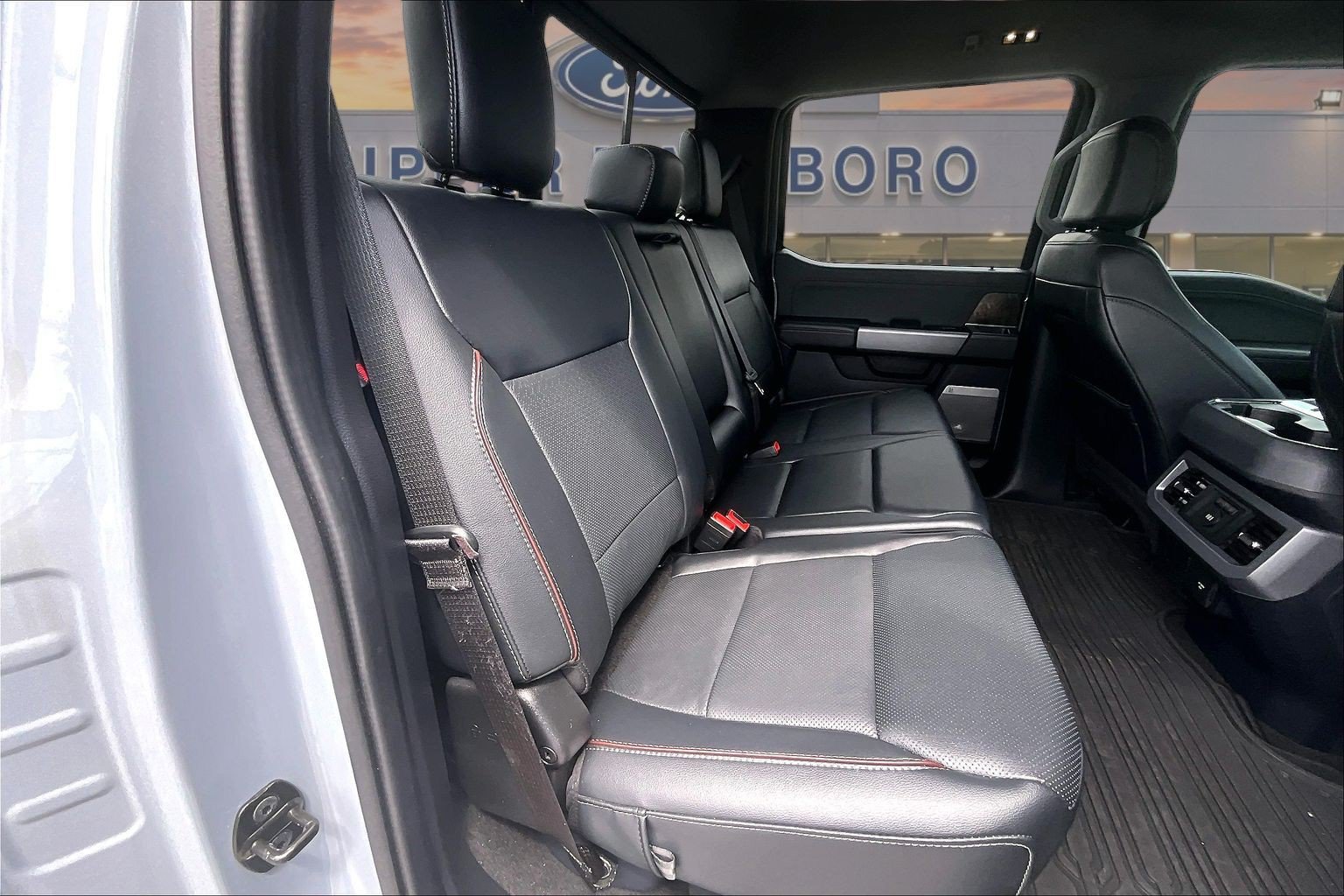 Used 2024 Ford F250 Lariat w/ Chrome Package AWD/4WD image 28